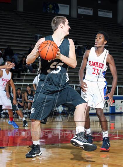 Thumbnail 2 in Clark @ Dawson (McDonald's Texas Invitational) photogallery.