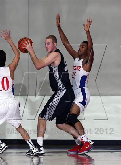 Thumbnail 1 in Clark @ Dawson (McDonald's Texas Invitational) photogallery.