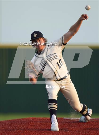 Thumbnail 2 in Shoemaker vs. Lake Creek (UIL 5A Baseball Region III Bi-District Playoff) photogallery.