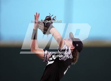 Thumbnail 2 in Shoemaker vs. Lake Creek (UIL 5A Baseball Region III Bi-District Playoff) photogallery.