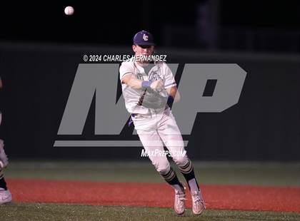 Thumbnail 1 in Shoemaker vs. Lake Creek (UIL 5A Baseball Region III Bi-District Playoff) photogallery.
