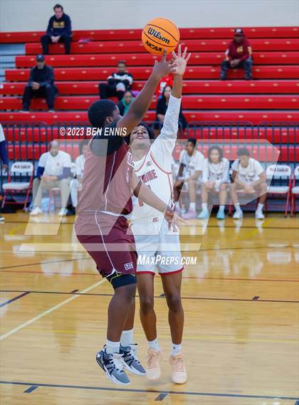 Thumbnail 2 in Creekside vs. Southwest Atlanta Christian (War Eagles Classic) photogallery.