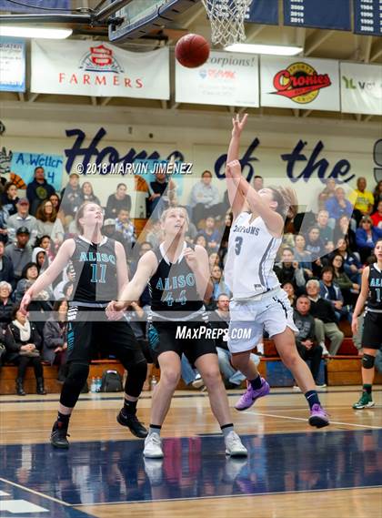Thumbnail 3 in Aliso vs Camarillo (CIF 2AA Quaterfinal Playoff) photogallery.