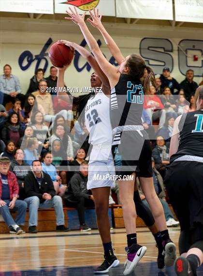 Thumbnail 3 in Aliso vs Camarillo (CIF 2AA Quaterfinal Playoff) photogallery.