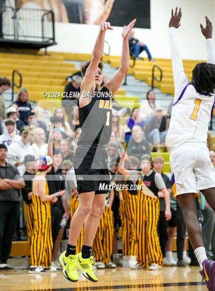 Thumbnail 1 in Green Mountain vs Boulder (Paul Davis Classic) photogallery.