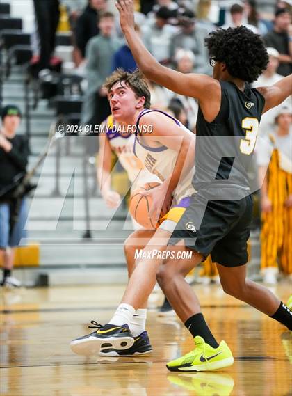 Thumbnail 1 in Green Mountain vs Boulder (Paul Davis Classic) photogallery.