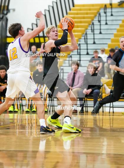 Thumbnail 1 in Green Mountain vs Boulder (Paul Davis Classic) photogallery.