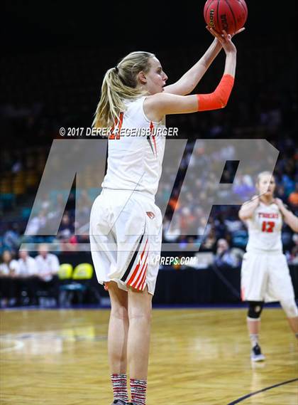 Thumbnail 1 in Lakewood vs Cherry Creek (CHSAA 5A Semifinal) photogallery.
