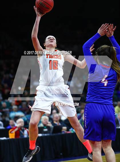 Thumbnail 2 in Lakewood vs Cherry Creek (CHSAA 5A Semifinal) photogallery.