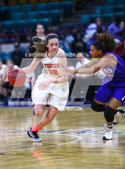 Thumbnail 1 in Lakewood vs Cherry Creek (CHSAA 5A Semifinal) photogallery.