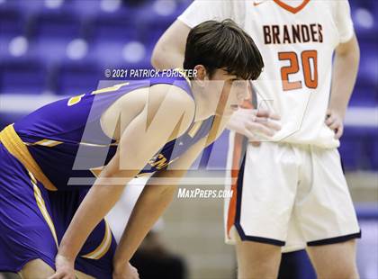 Thumbnail 2 in Clemens @ Brandeis photogallery.