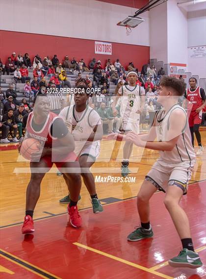 Thumbnail 3 in Hitchcock vs. East Chambers (UIL 3A DI Area Playoff) photogallery.