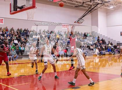 Thumbnail 1 in Hitchcock vs. East Chambers (UIL 3A DI Area Playoff) photogallery.