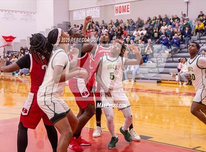 Thumbnail 2 in Hitchcock vs. East Chambers (UIL 3A DI Area Playoff) photogallery.