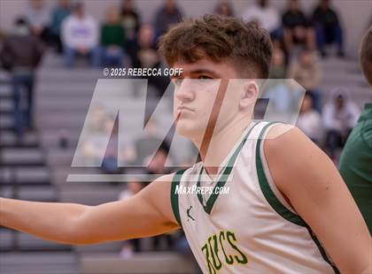Thumbnail 2 in Hitchcock vs. East Chambers (UIL 3A DI Area Playoff) photogallery.