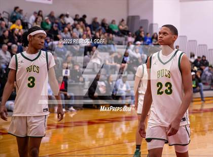 Thumbnail 2 in Hitchcock vs. East Chambers (UIL 3A DI Area Playoff) photogallery.
