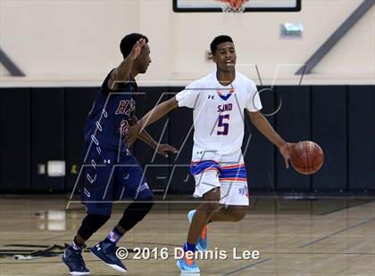 Thumbnail 3 in St. Joseph Notre Dame vs. Stuart Hall (CIF NorCal Regional D5 Final) photogallery.