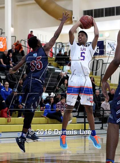 Thumbnail 1 in St. Joseph Notre Dame vs. Stuart Hall (CIF NorCal Regional D5 Final) photogallery.