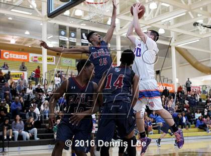 Thumbnail 3 in St. Joseph Notre Dame vs. Stuart Hall (CIF NorCal Regional D5 Final) photogallery.