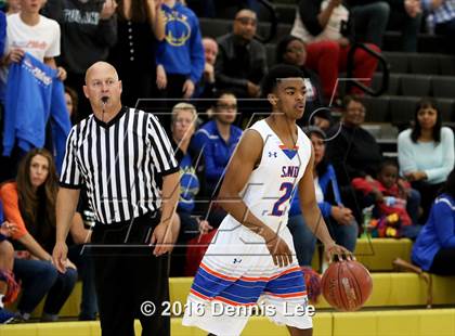 Thumbnail 2 in St. Joseph Notre Dame vs. Stuart Hall (CIF NorCal Regional D5 Final) photogallery.