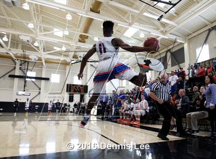 Thumbnail 2 in St. Joseph Notre Dame vs. Stuart Hall (CIF NorCal Regional D5 Final) photogallery.