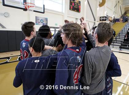 Thumbnail 2 in St. Joseph Notre Dame vs. Stuart Hall (CIF NorCal Regional D5 Final) photogallery.