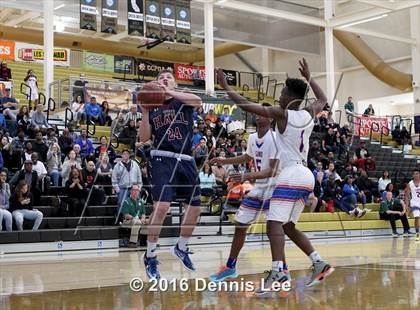 Thumbnail 1 in St. Joseph Notre Dame vs. Stuart Hall (CIF NorCal Regional D5 Final) photogallery.
