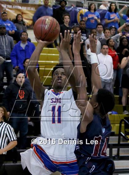 Thumbnail 3 in St. Joseph Notre Dame vs. Stuart Hall (CIF NorCal Regional D5 Final) photogallery.
