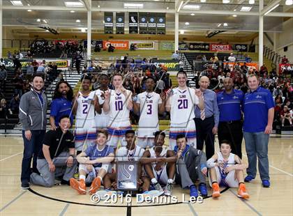Thumbnail 2 in St. Joseph Notre Dame vs. Stuart Hall (CIF NorCal Regional D5 Final) photogallery.