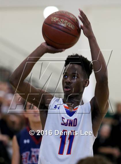 Thumbnail 1 in St. Joseph Notre Dame vs. Stuart Hall (CIF NorCal Regional D5 Final) photogallery.