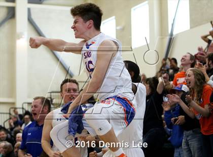 Thumbnail 3 in St. Joseph Notre Dame vs. Stuart Hall (CIF NorCal Regional D5 Final) photogallery.