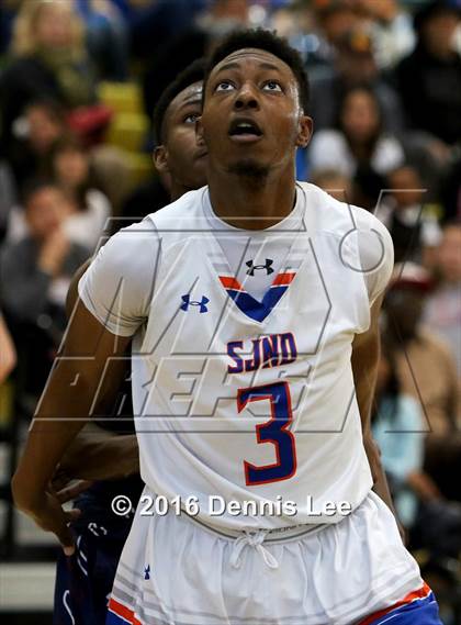 Thumbnail 1 in St. Joseph Notre Dame vs. Stuart Hall (CIF NorCal Regional D5 Final) photogallery.