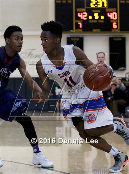 Thumbnail 1 in St. Joseph Notre Dame vs. Stuart Hall (CIF NorCal Regional D5 Final) photogallery.