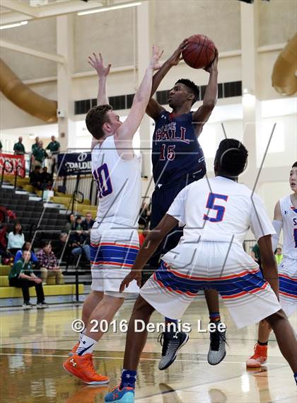Thumbnail 1 in St. Joseph Notre Dame vs. Stuart Hall (CIF NorCal Regional D5 Final) photogallery.