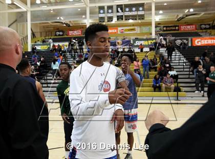 Thumbnail 3 in St. Joseph Notre Dame vs. Stuart Hall (CIF NorCal Regional D5 Final) photogallery.