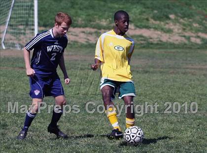Thumbnail 3 in Gallatin vs West (Bearden Invitiational) photogallery.