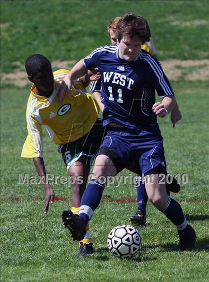 Thumbnail 3 in Gallatin vs West (Bearden Invitiational) photogallery.