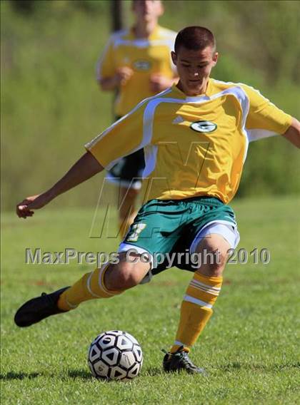Thumbnail 3 in Gallatin vs West (Bearden Invitiational) photogallery.