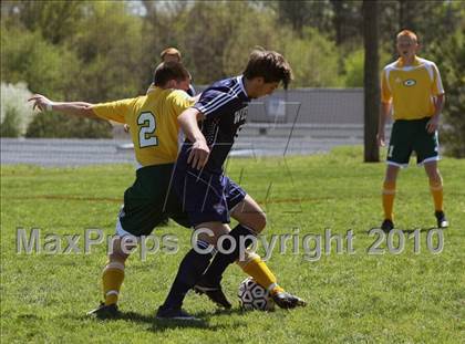 Thumbnail 1 in Gallatin vs West (Bearden Invitiational) photogallery.