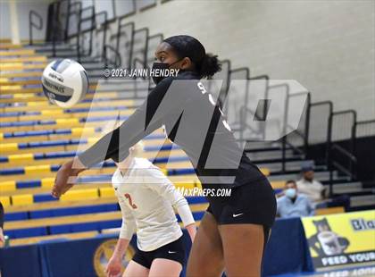 Thumbnail 2 in Skyline @ Santa Clarita Christian (CIF State D5 Final) photogallery.