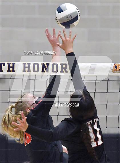 Thumbnail 3 in Skyline @ Santa Clarita Christian (CIF State D5 Final) photogallery.