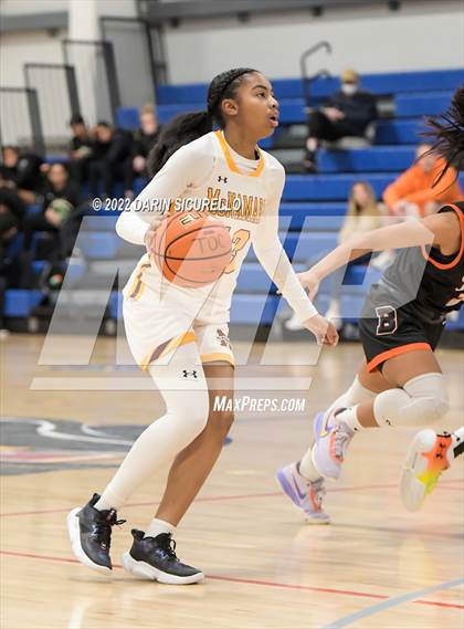 Thumbnail 1 in Bishop McNamara vs. Beaverton (NIKE Tournament of Champions) photogallery.