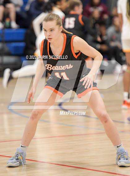 Thumbnail 1 in Bishop McNamara vs. Beaverton (NIKE Tournament of Champions) photogallery.