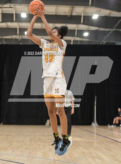 Thumbnail 2 in Bishop McNamara vs. Beaverton (NIKE Tournament of Champions) photogallery.
