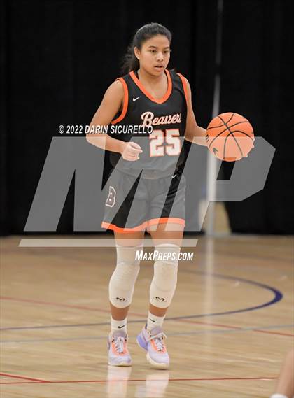 Thumbnail 1 in Bishop McNamara vs. Beaverton (NIKE Tournament of Champions) photogallery.