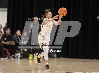 Thumbnail 2 in Bishop McNamara vs. Beaverton (NIKE Tournament of Champions) photogallery.