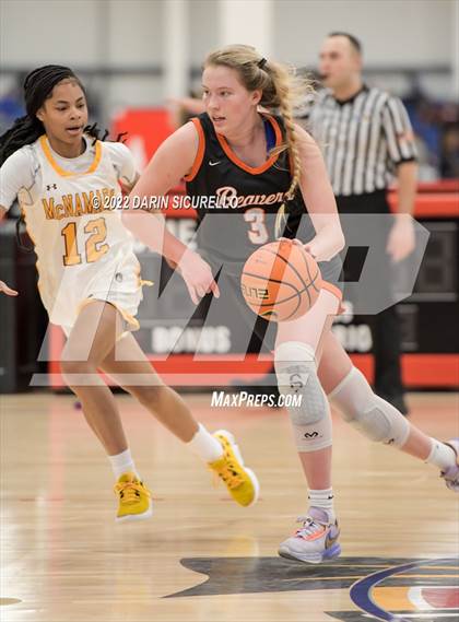 Thumbnail 3 in Bishop McNamara vs. Beaverton (NIKE Tournament of Champions) photogallery.