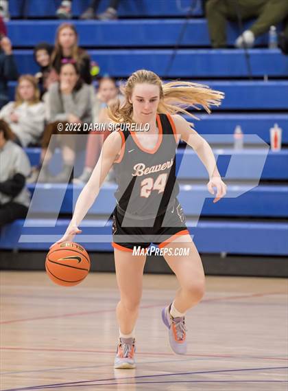 Thumbnail 1 in Bishop McNamara vs. Beaverton (NIKE Tournament of Champions) photogallery.