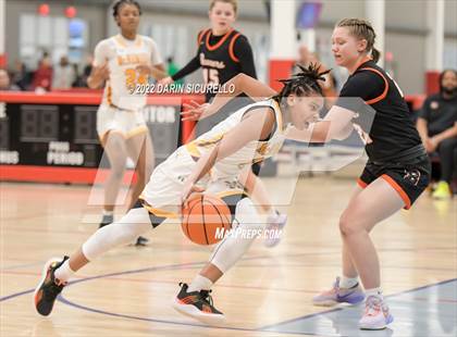 Thumbnail 2 in Bishop McNamara vs. Beaverton (NIKE Tournament of Champions) photogallery.