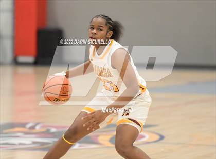 Thumbnail 3 in Bishop McNamara vs. Beaverton (NIKE Tournament of Champions) photogallery.